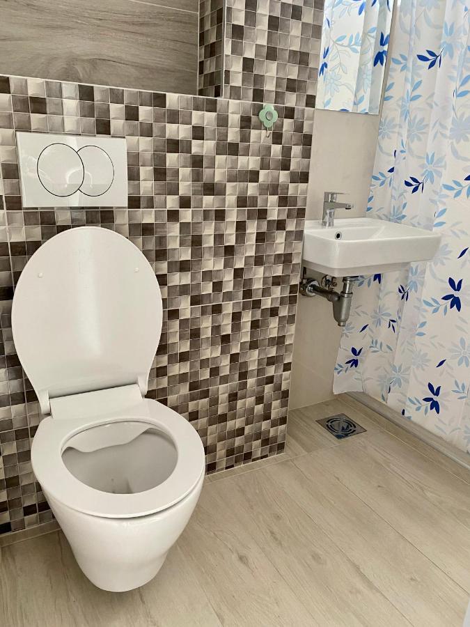 Guesthouse Civovic バール エクステリア 写真