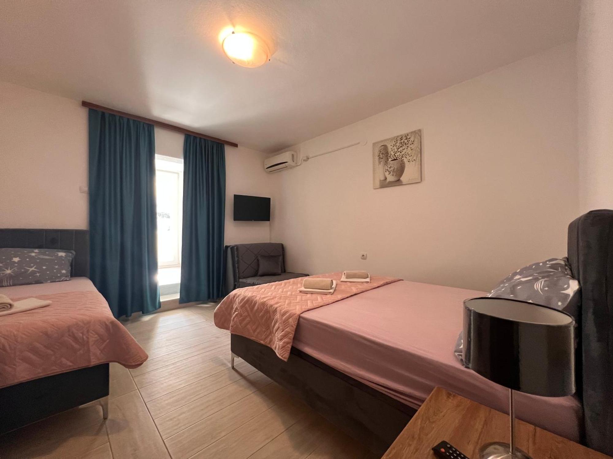 Guesthouse Civovic バール エクステリア 写真
