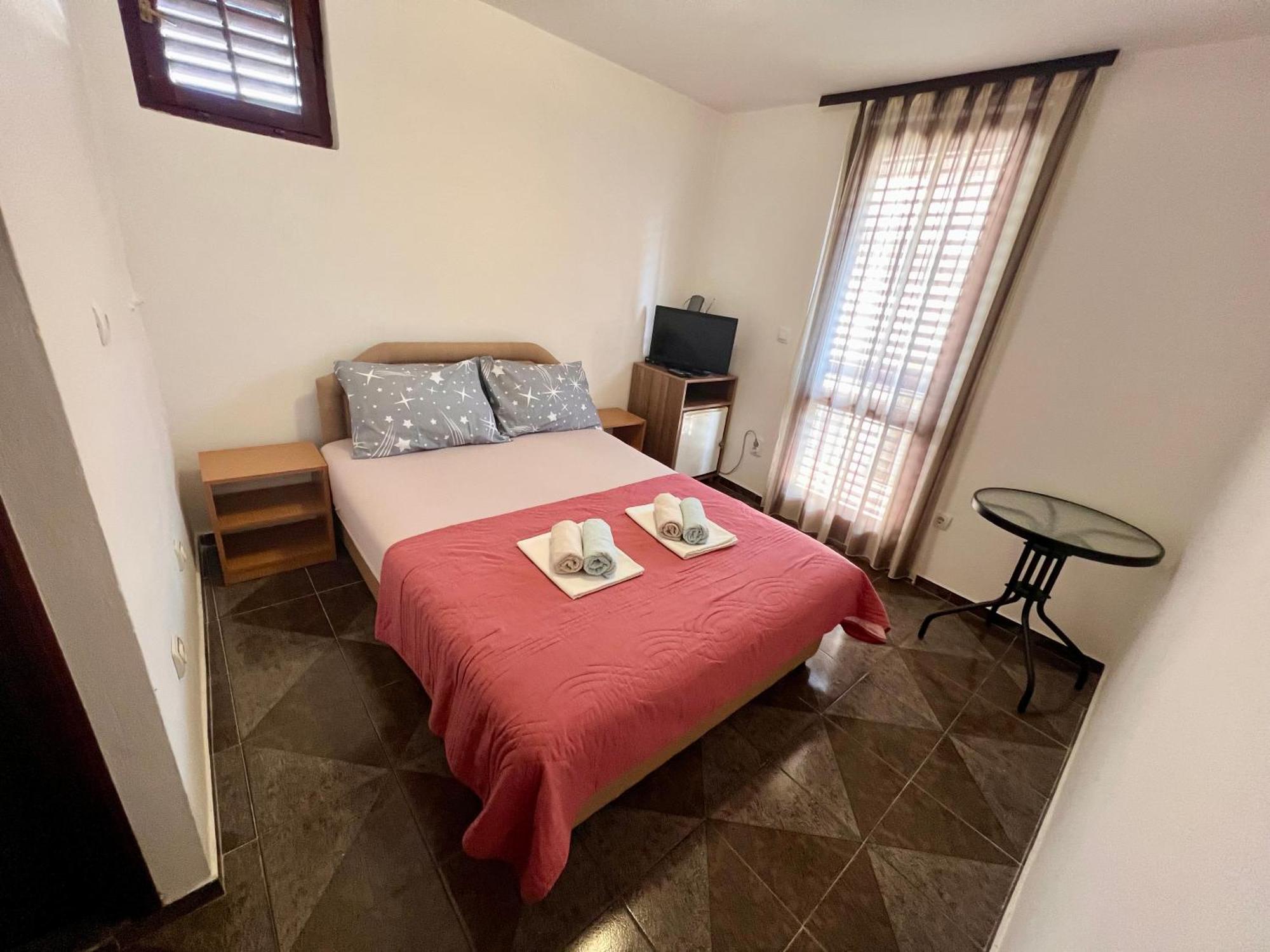 Guesthouse Civovic バール エクステリア 写真