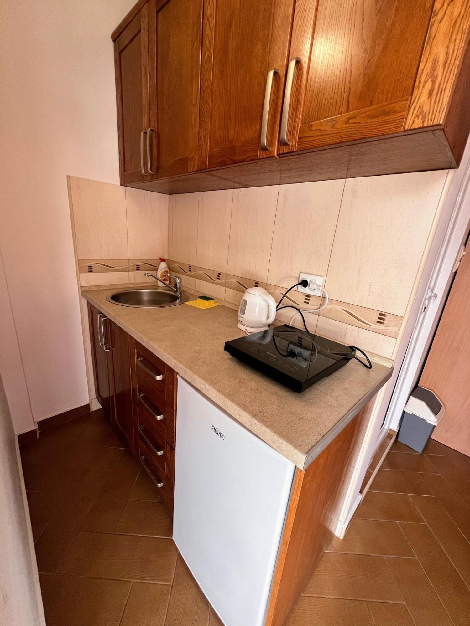 Guesthouse Civovic バール エクステリア 写真